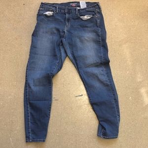 DENIZEN from Levi's Curvy Skinny Jeans